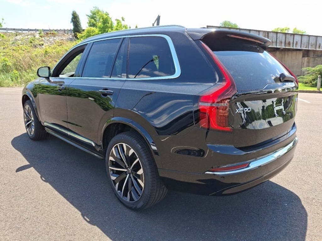 New 2025 Volvo XC90 plug-in hybrid T8 (2025.5) Core 7-Seater SUV