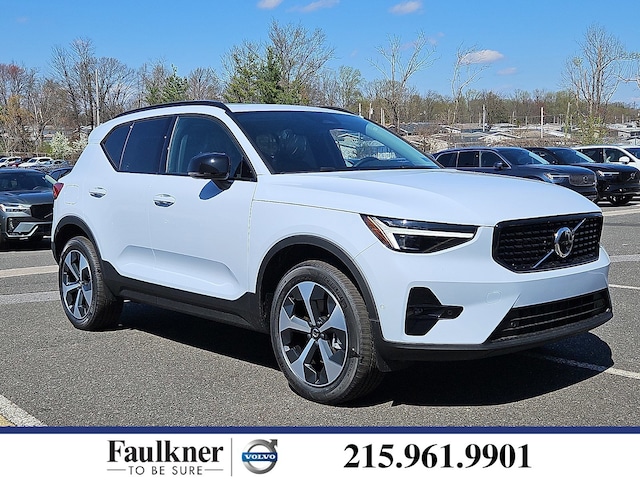 2026 Volvo XC40 B5 Plus SUV