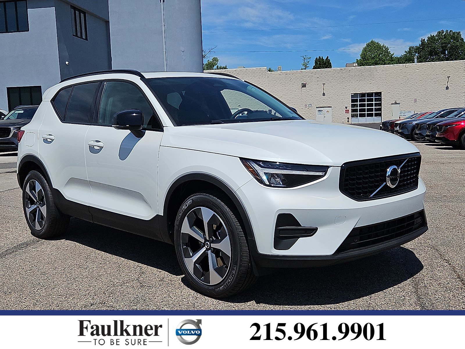 2026 Volvo XC40 SUV 
