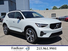 2026 Volvo XC40 B5 Core AWD SUV
