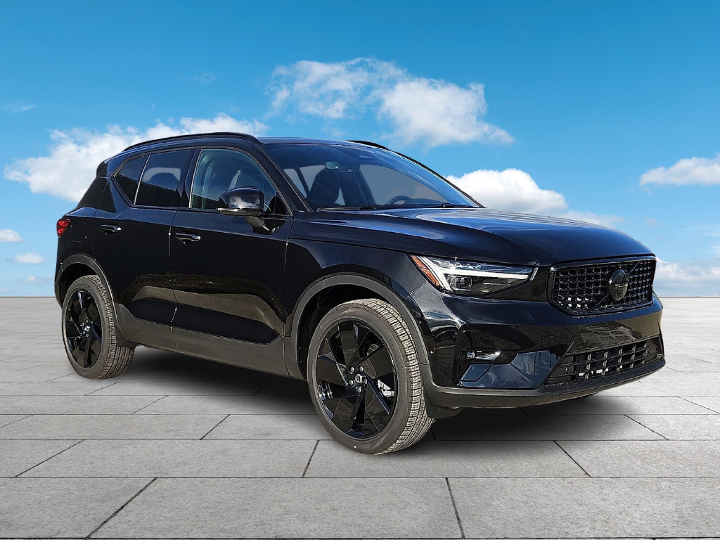 2026 Volvo XC40 Ultra Black Edition