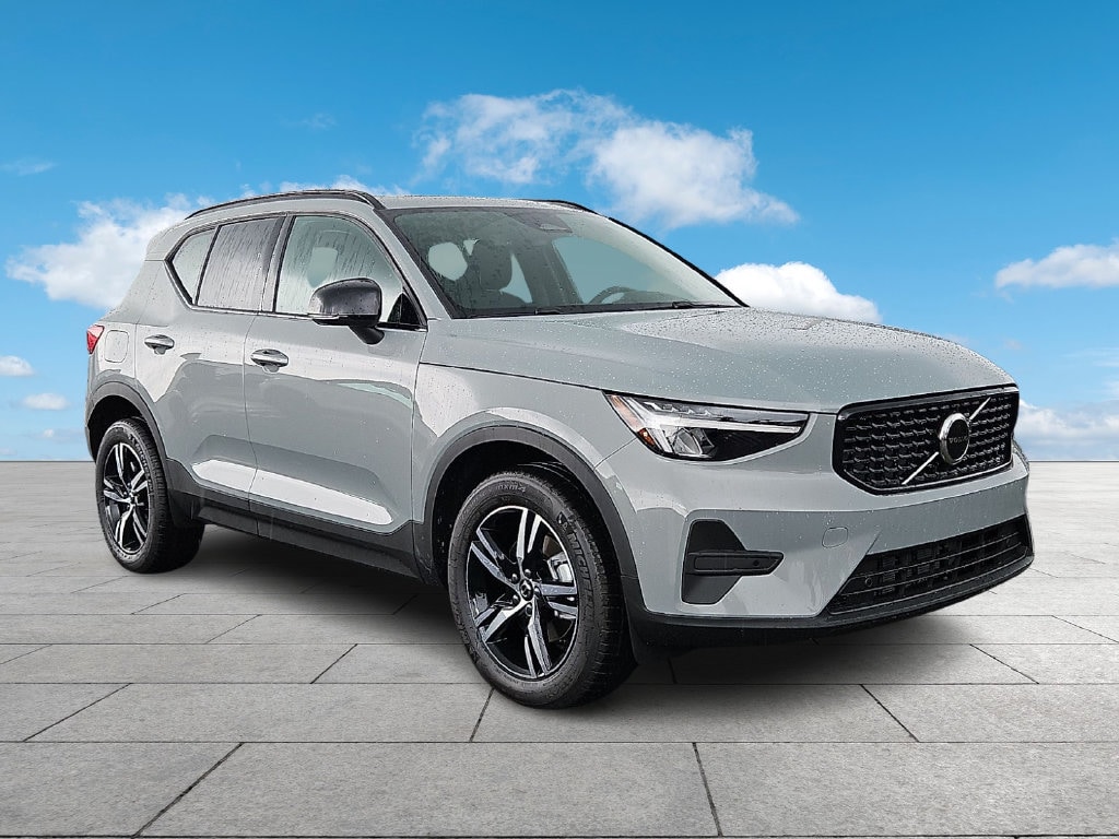 2026 Volvo XC40 Core