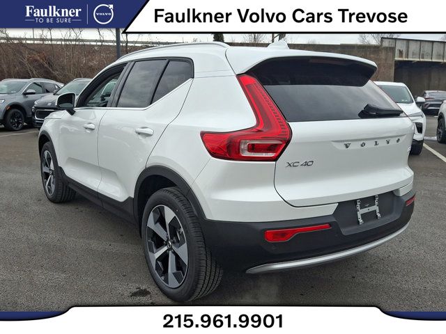 2025 Volvo XC40 Plus photo 4
