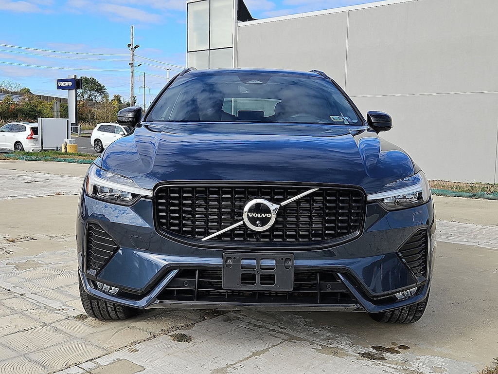 Certified 2024 Volvo XC60 B5 Ultimate Dark SUV