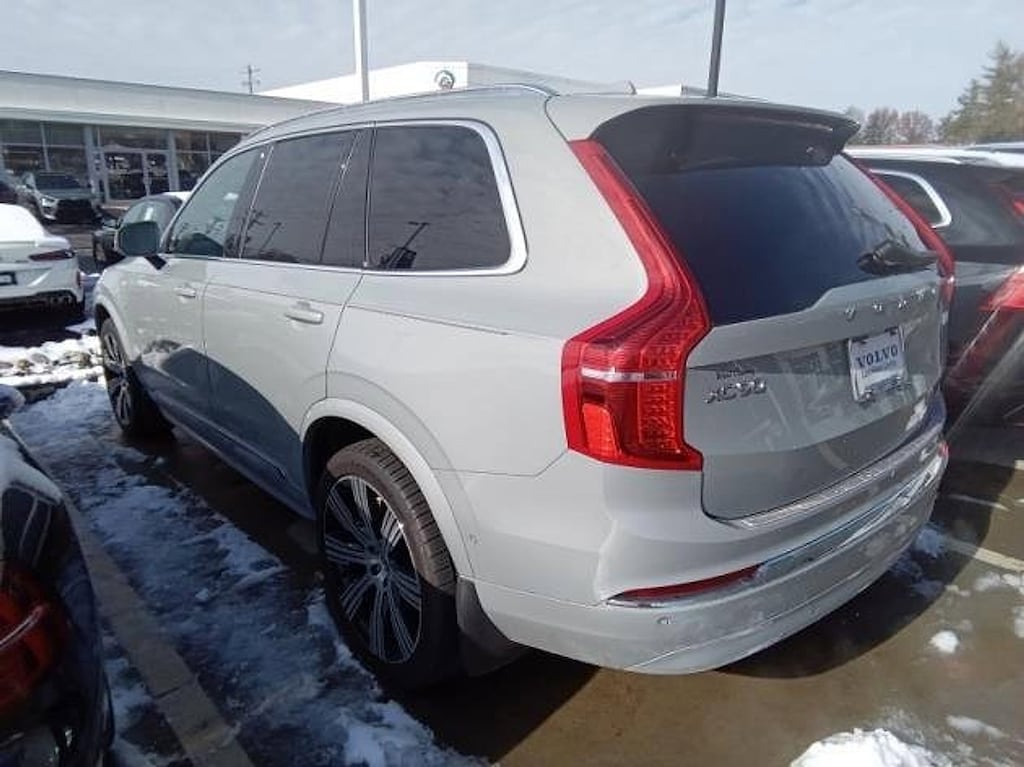 Certified 2024 Volvo XC90 plug-in hybrid T8 Ultimate Bright 7-Seater SUV