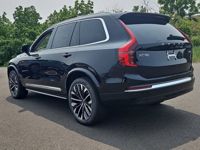 2025 Volvo XC90 Plus photo 4
