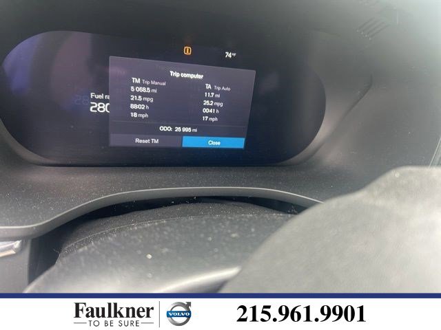 2024 Volvo XC60 B5 Core Dark Theme AWD's photo