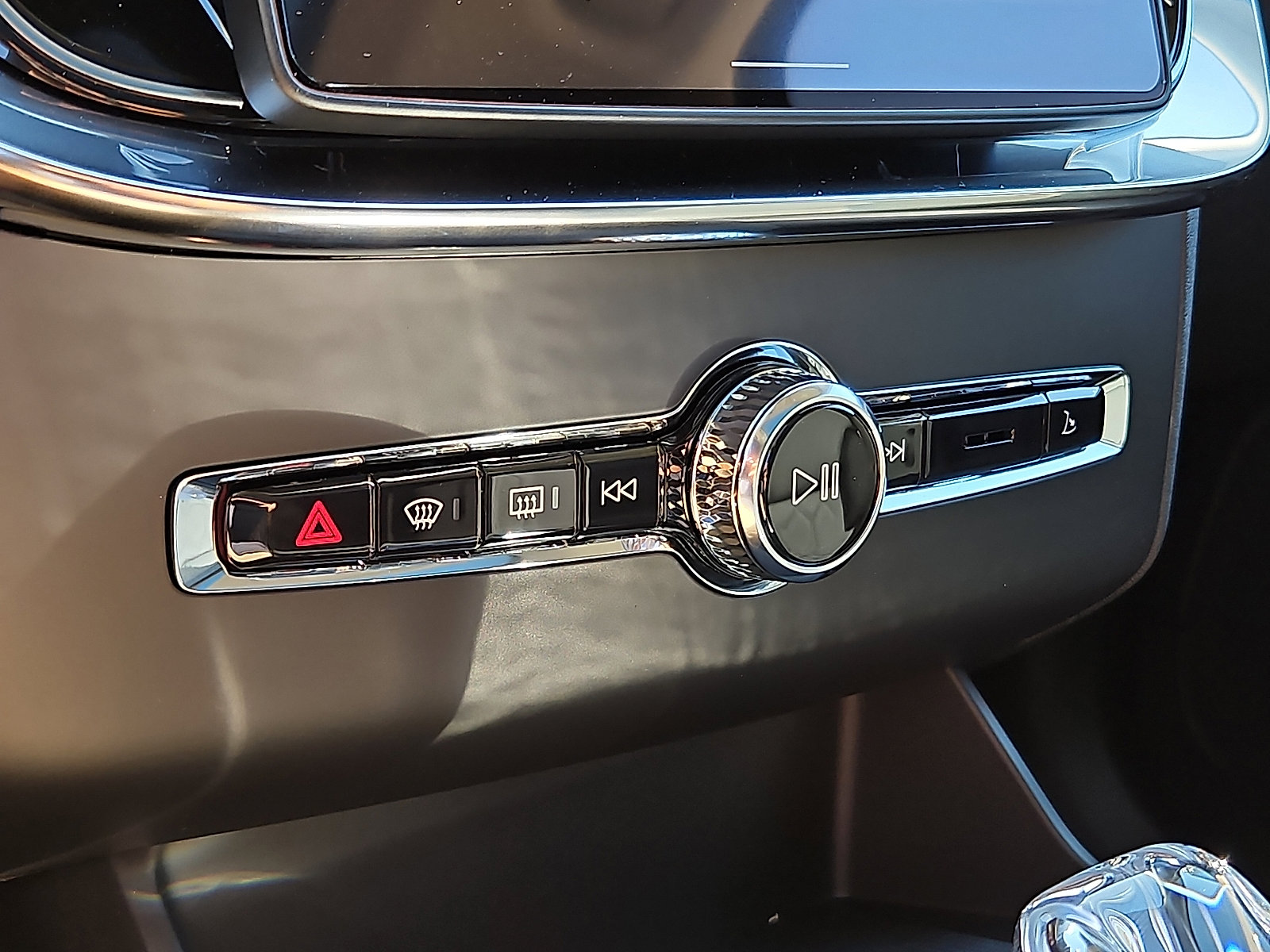 2026 Volvo XC90 Plus - Photo 14