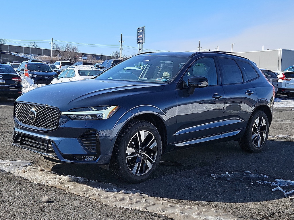 New 2026 Volvo XC60 B5 Plus SUV
