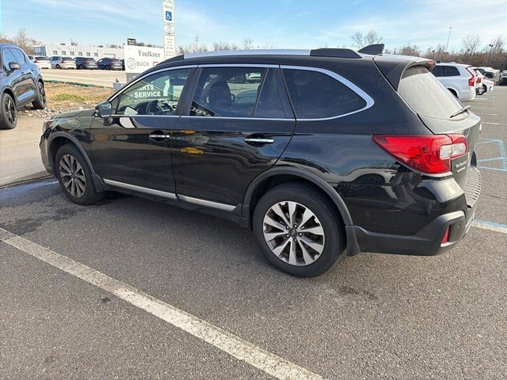 Used 2018 Subaru Outback 2.5i Touring with Starlink SUV
