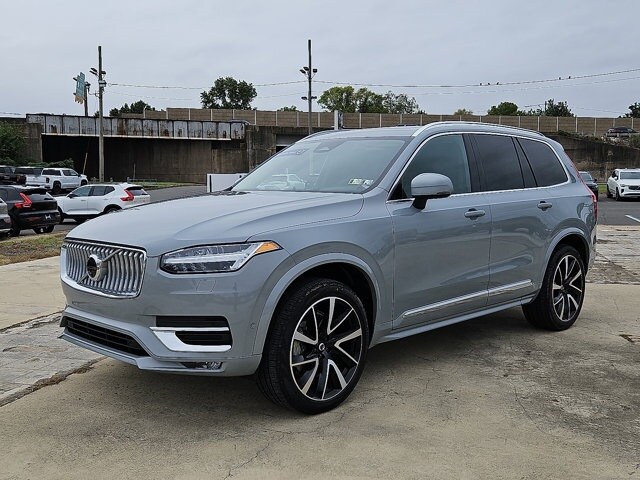 2025 Volvo XC90 Plus photo 2