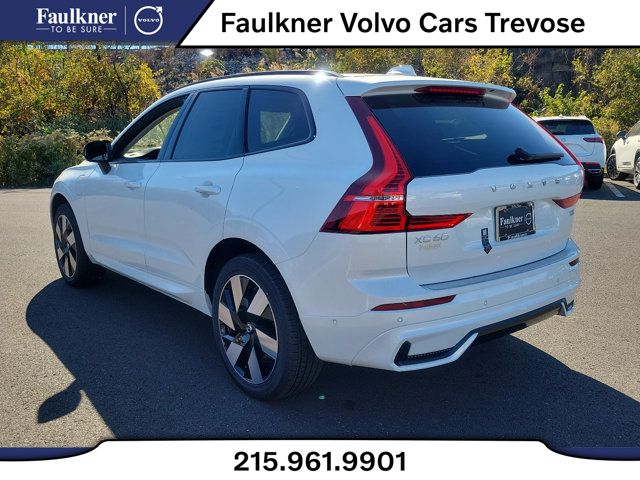 2025 Volvo XC60 Hybrid T8 Plus photo 3