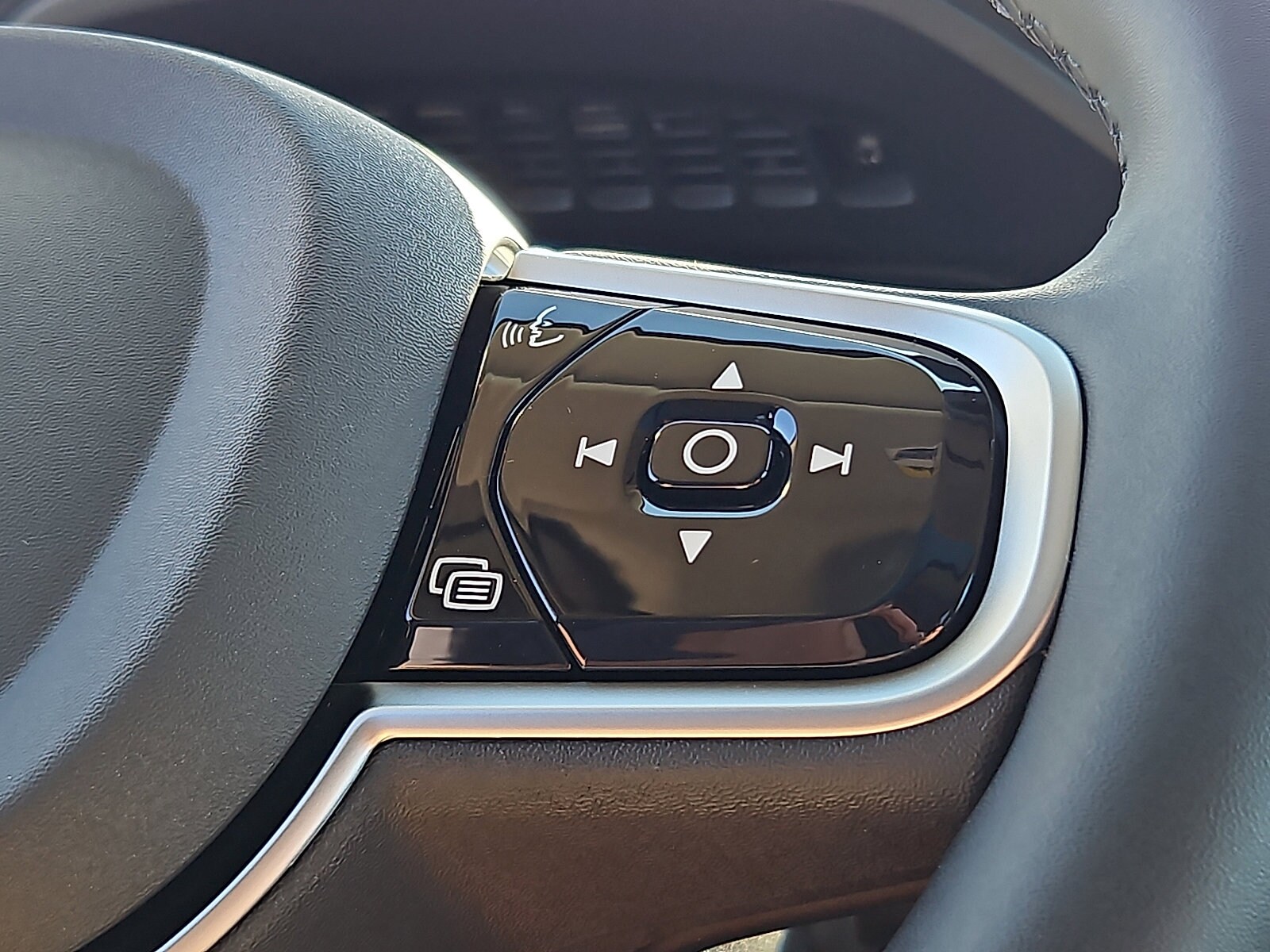 2026 Volvo XC90 Plus - Photo 21