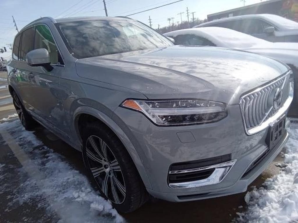 Certified 2024 Volvo XC90 plug-in hybrid T8 Ultimate Bright 7-Seater SUV
