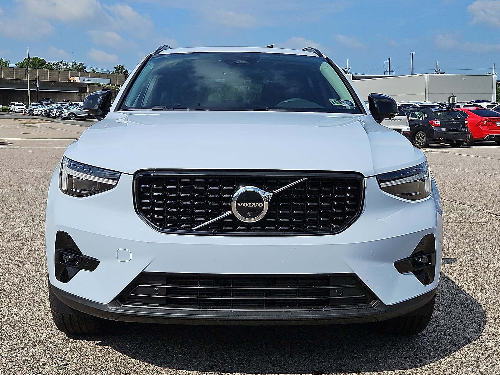 2026 Volvo XC40 Plus - Photo 2