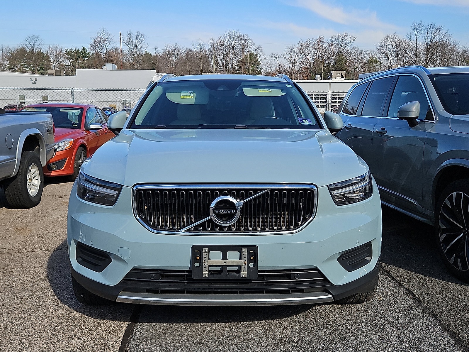 Used 2019 Volvo XC40 Momentum with VIN YV4162UK5K2070530 for sale in Feasterville-Trevose, PA