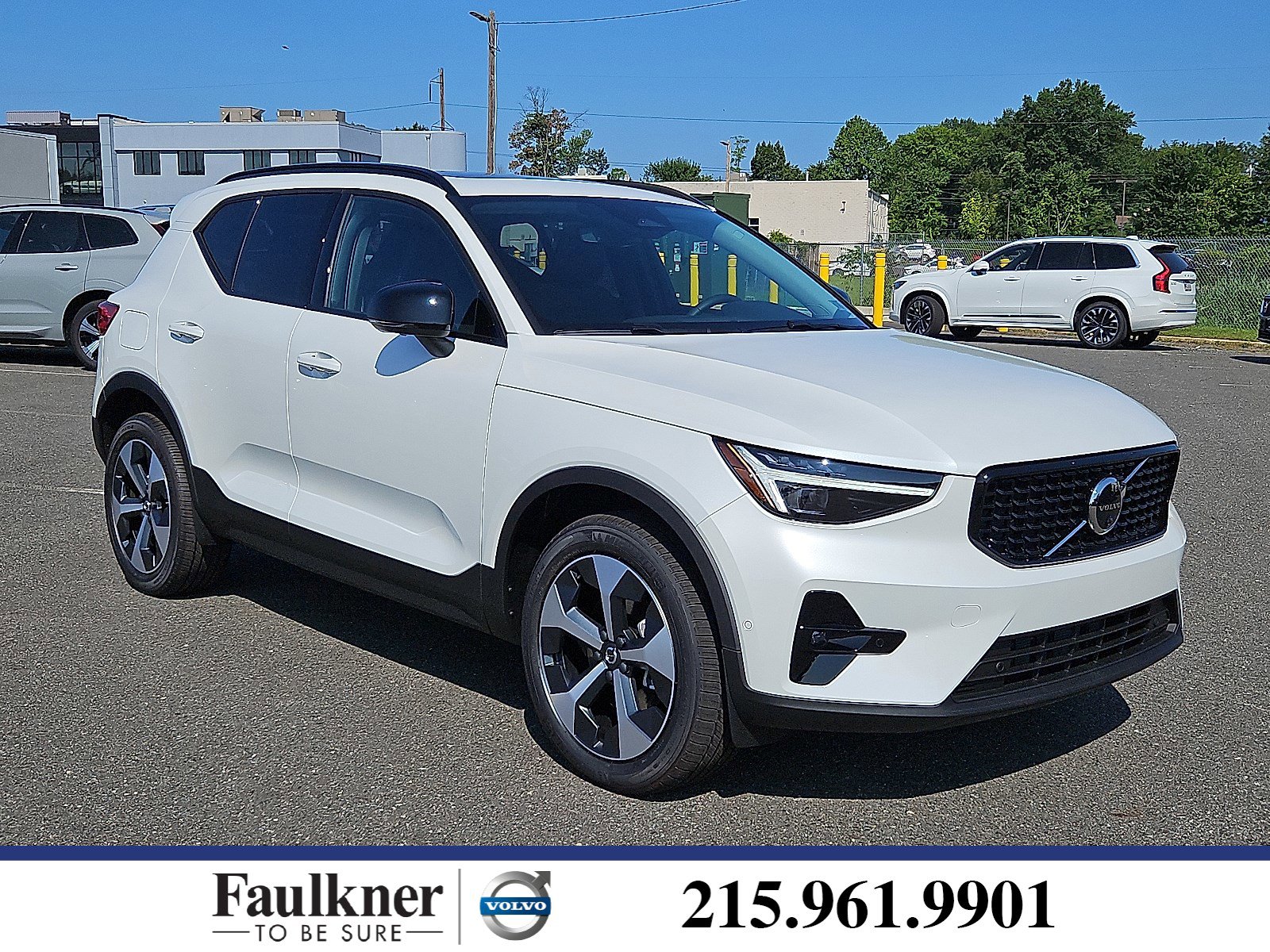2026 Volvo XC40 Plus's photo