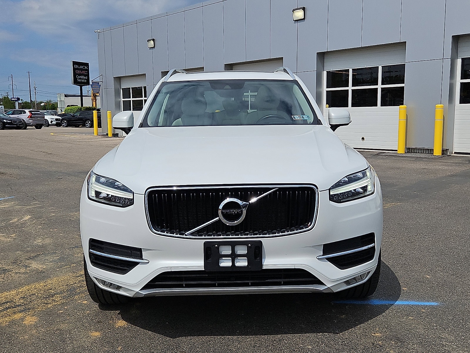 Used 2018 Volvo XC90 Momentum with VIN YV4102XK0J1349045 for sale in Feasterville-Trevose, PA