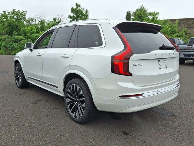 2026 Volvo XC90 AWD Plus photo 4