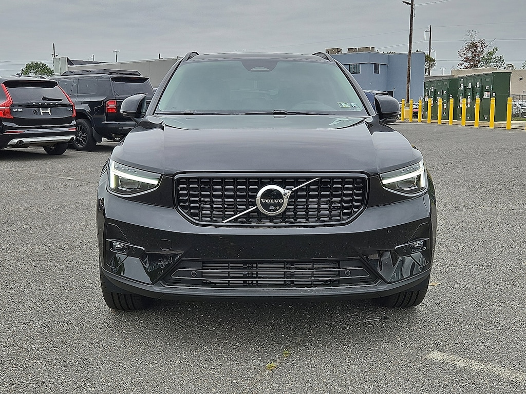 New 2026 Volvo XC40 B5 Plus SUV