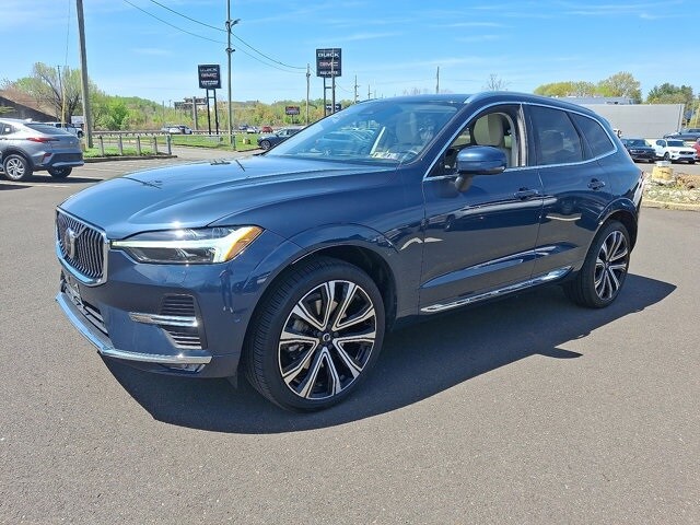 2023 Volvo XC60 Ultimate photo 3