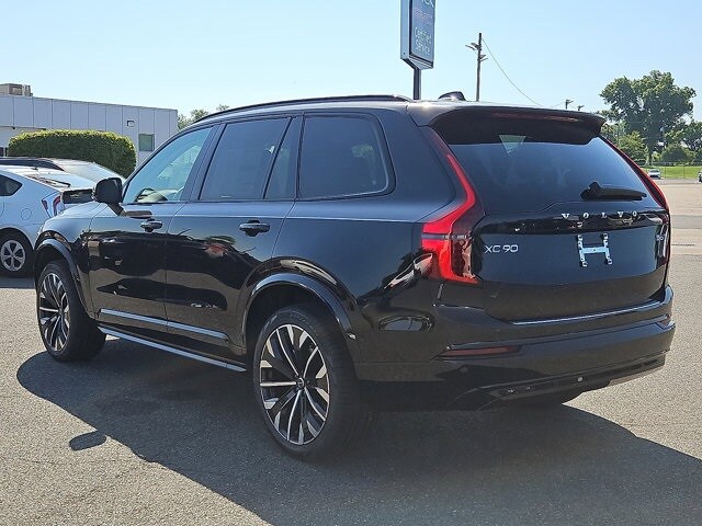 2026 Volvo XC90 photo 2