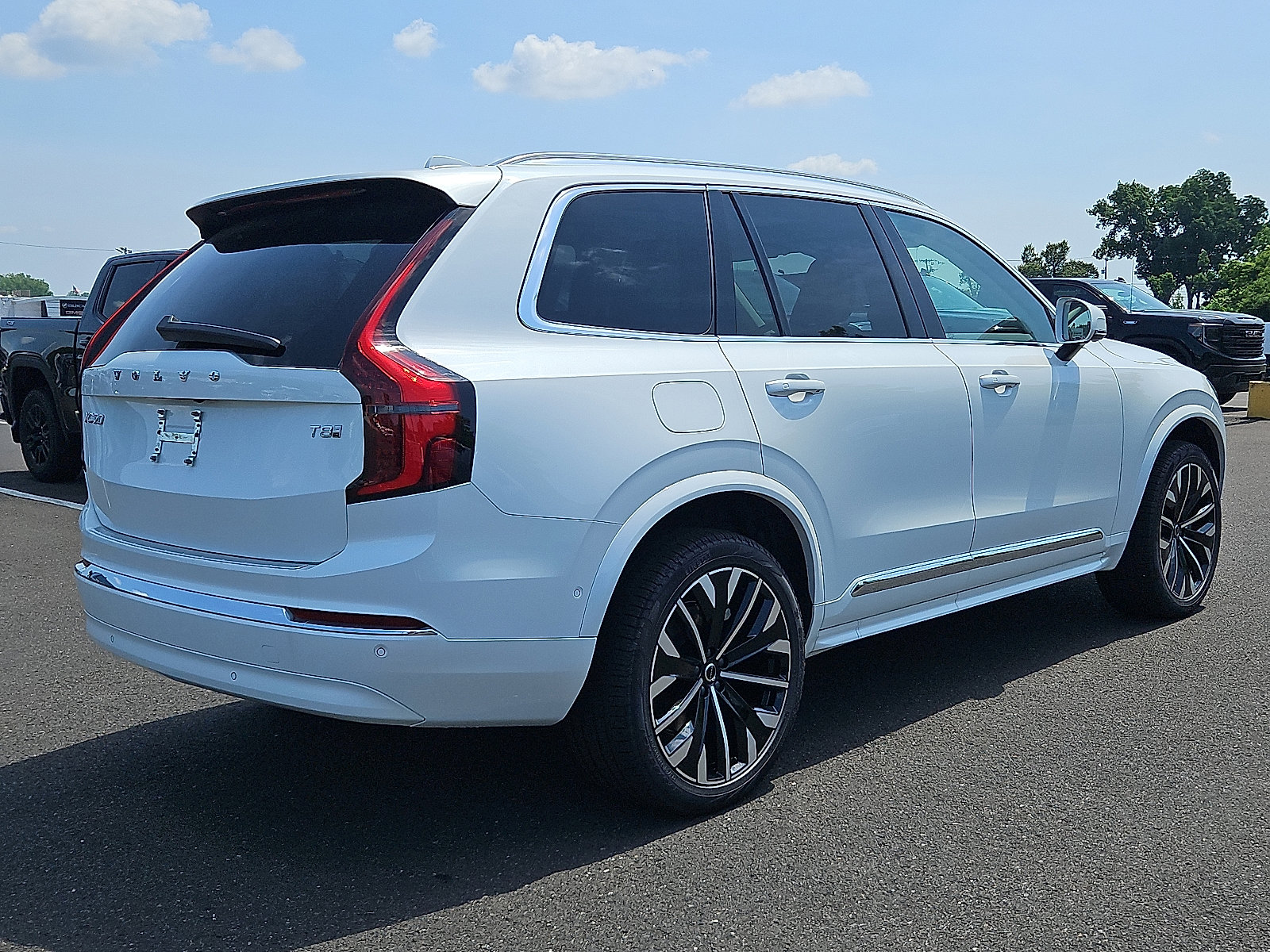 2026 Volvo XC90 Ultra - Photo 6