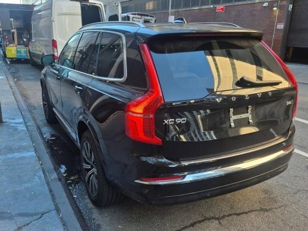 Certified 2023 Volvo XC90 B6 AWD Plus 7-Seater SUV
