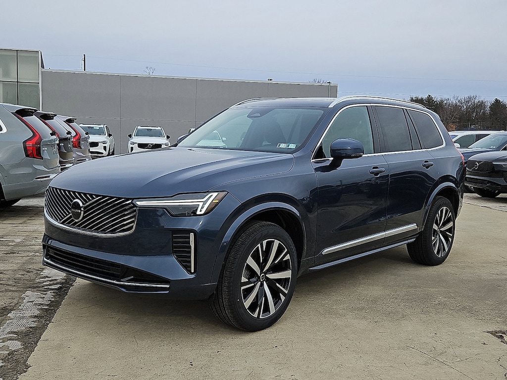 New 2026 Volvo XC90 B5 Core SUV