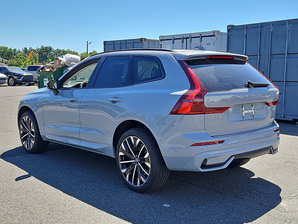 New 2026 Volvo XC60 plug-in hybrid T8 Ultra SUV