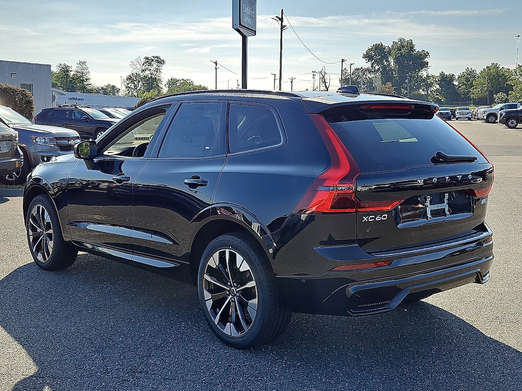 New 2026 Volvo XC60 B5 Plus SUV