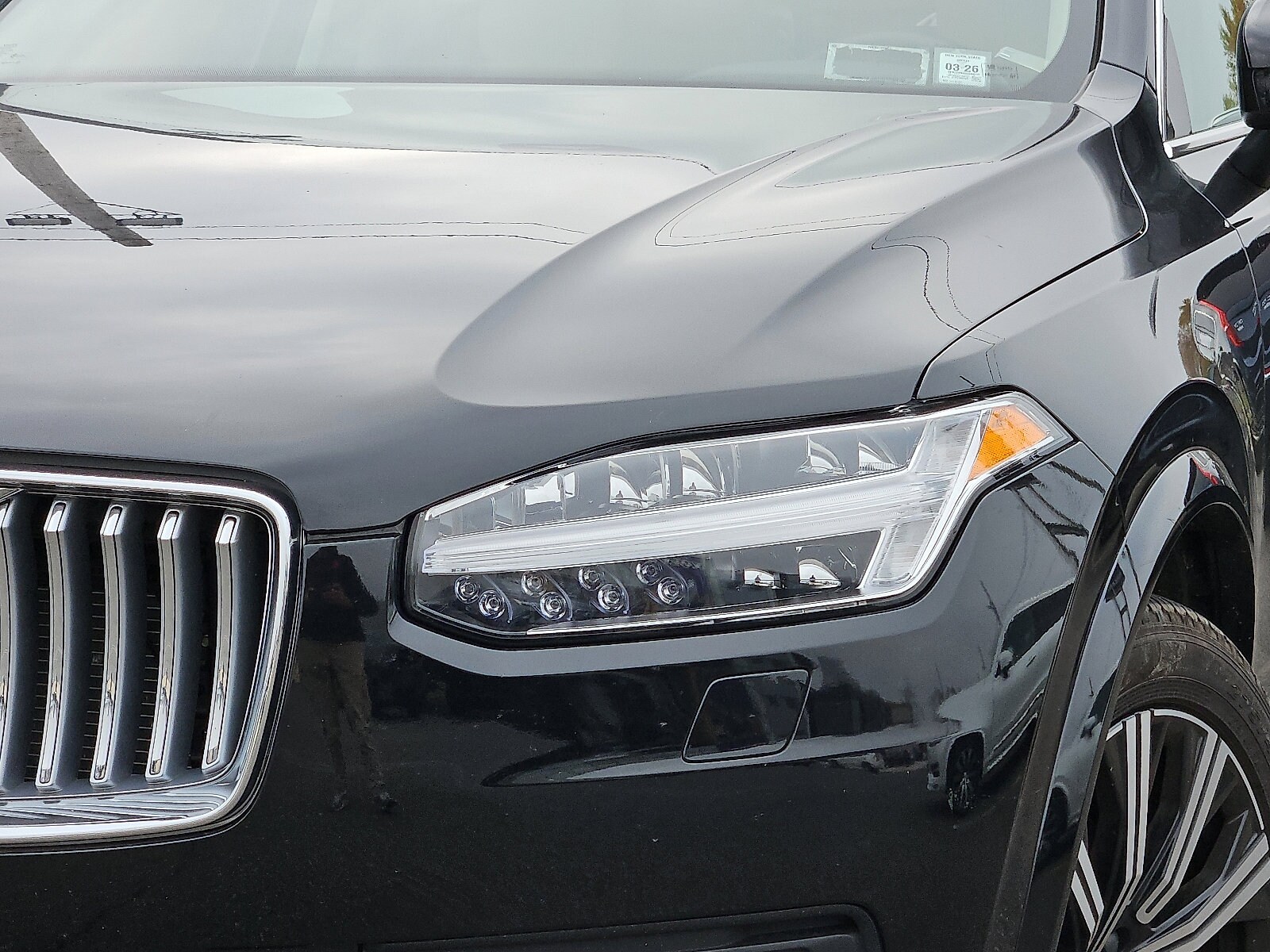 2024 Volvo XC90 B5 AWD Core photo 2