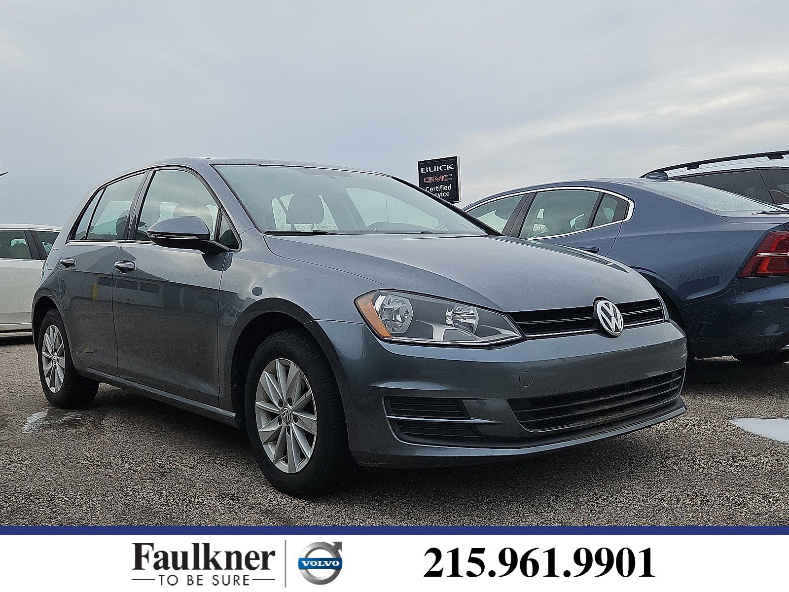 2016 Volkswagen Golf TSI S's photo