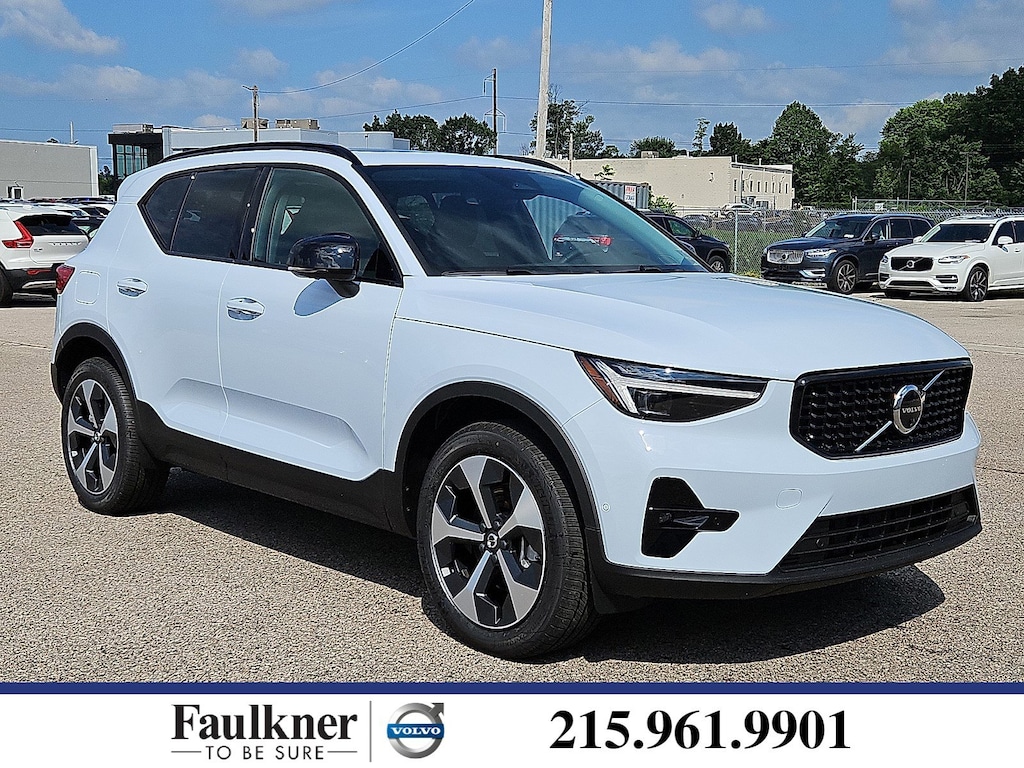 New 2026 Volvo XC40 B5 Plus SUV