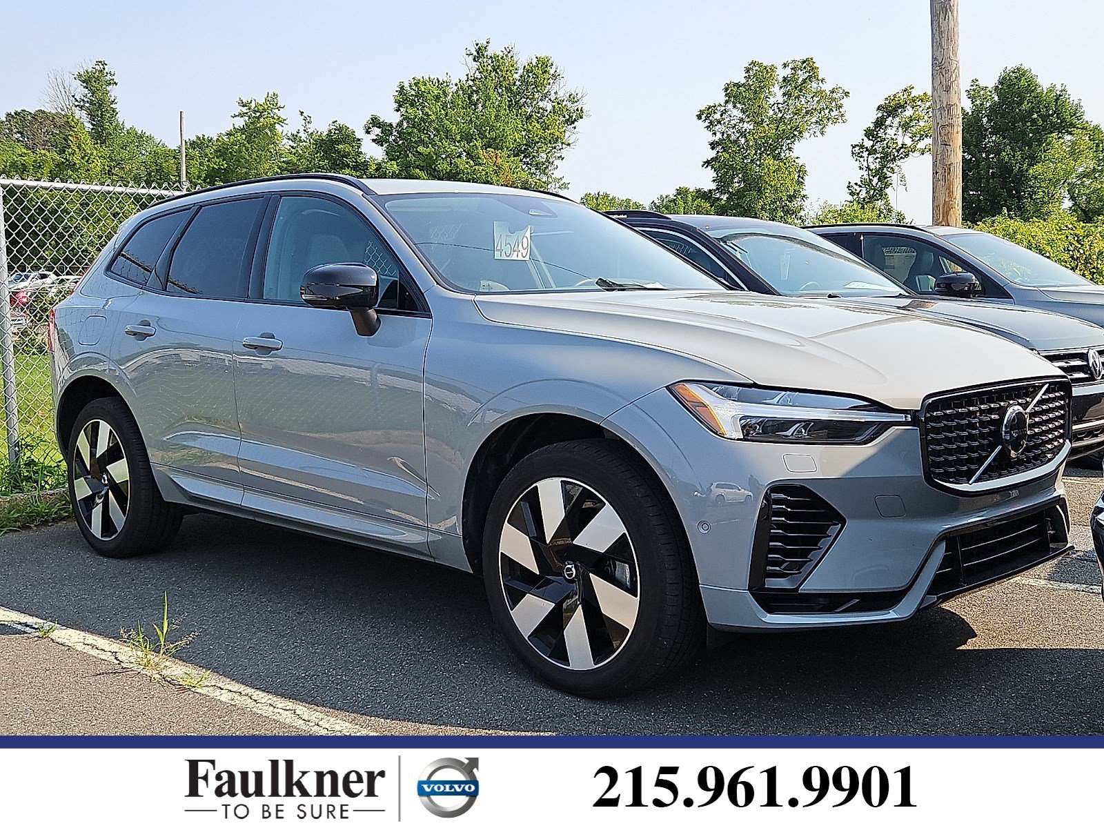 2025 Volvo XC60 plug-in hybrid