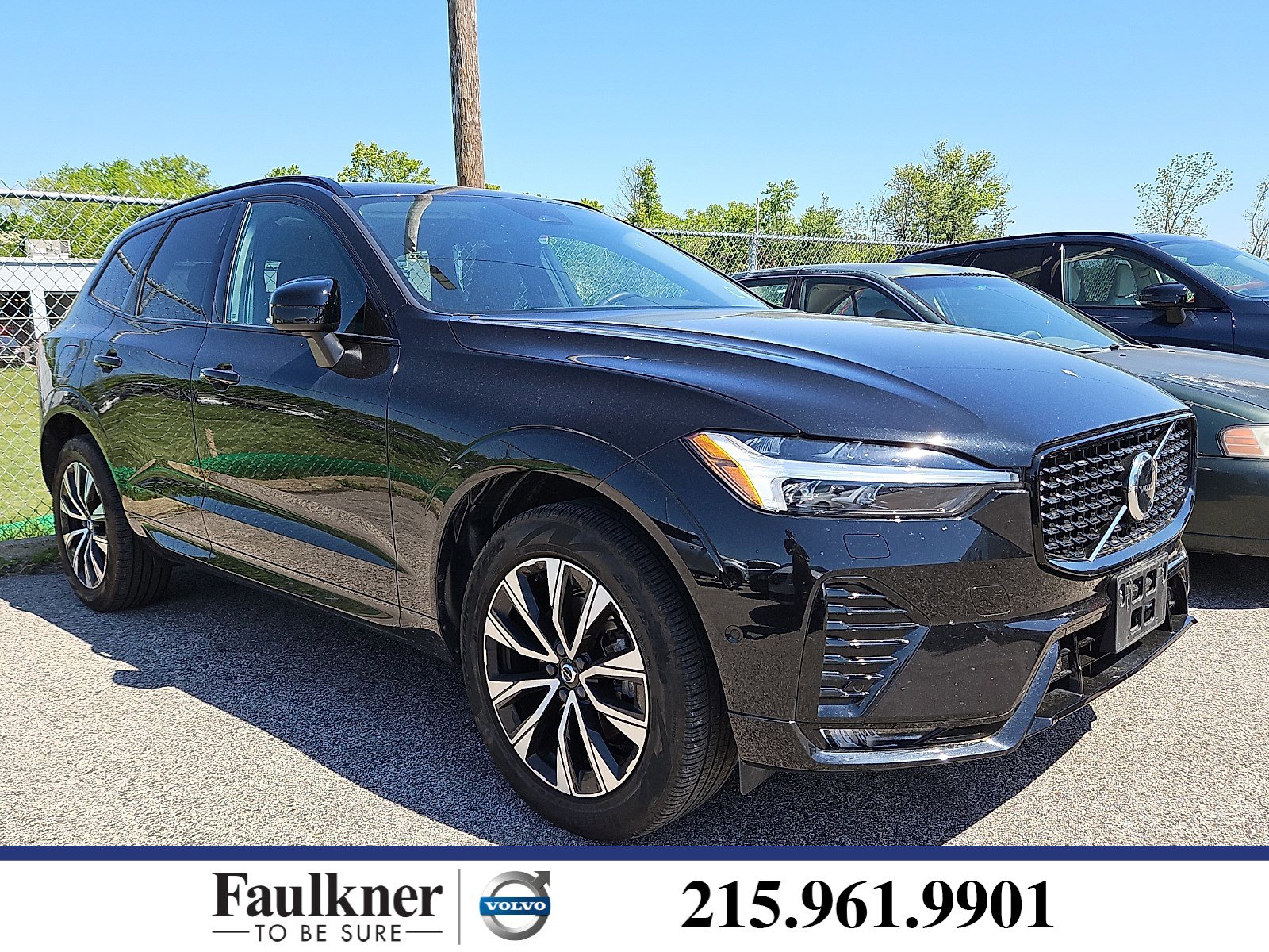2023 Volvo XC60 B5 Plus Dark Theme AWD's photo