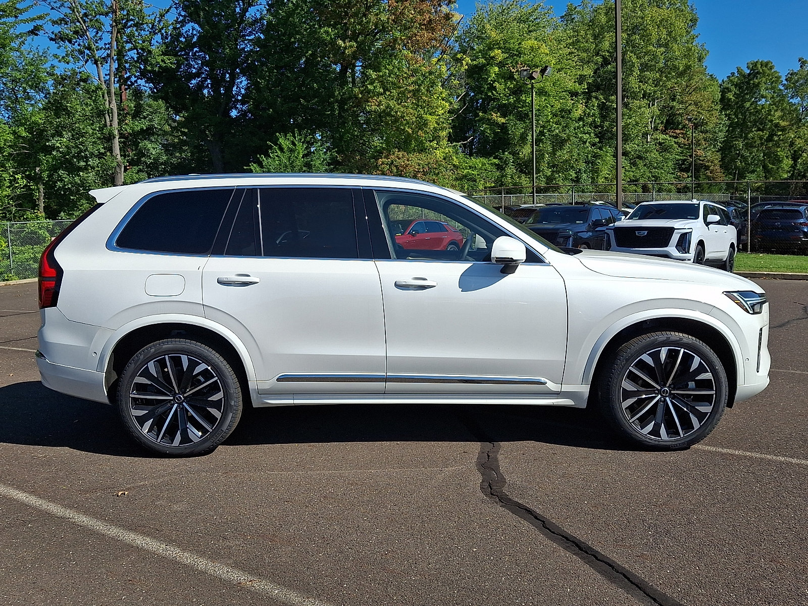 2026 Volvo XC90 Plus - Photo 7