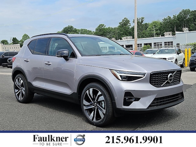 2026 Volvo XC40 B5 Plus SUV
