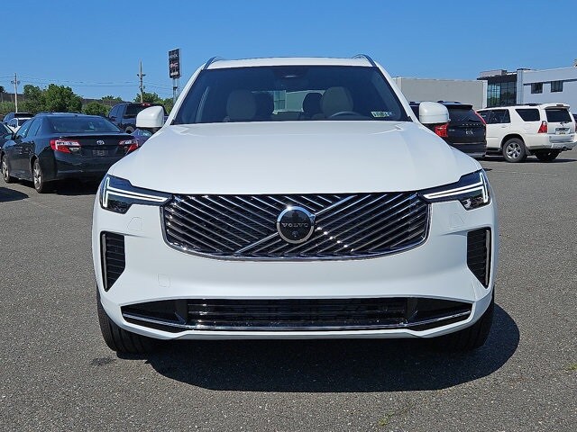 2026 Volvo XC90 AWD Plus photo 2