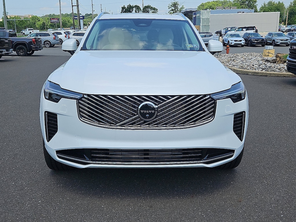 New 2026 Volvo XC90 plug-in hybrid T8 Ultra 7-Seater SUV