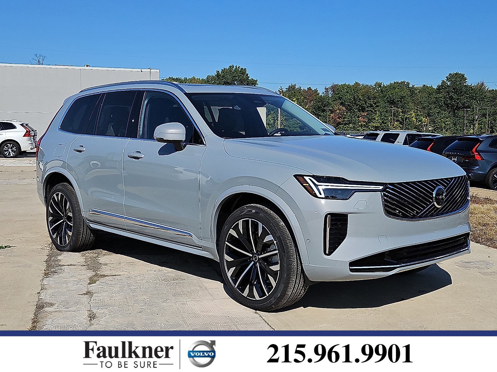 2026 Volvo XC90 Plus's photo