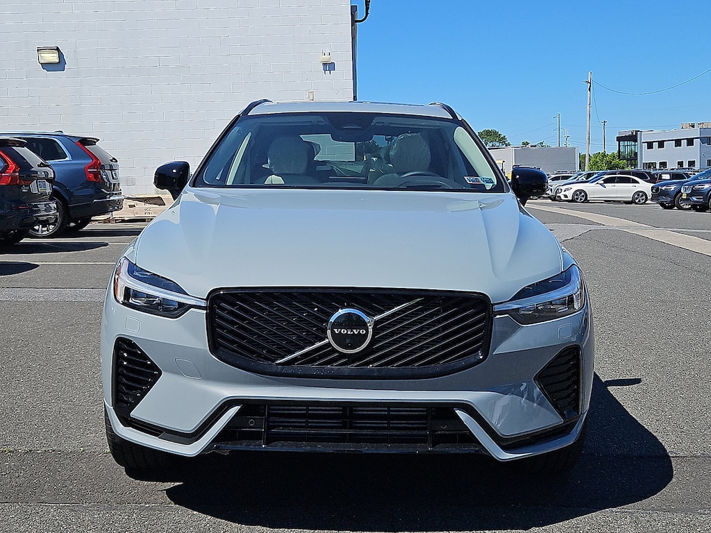 New 2026 Volvo XC60 plug-in hybrid T8 Ultra SUV