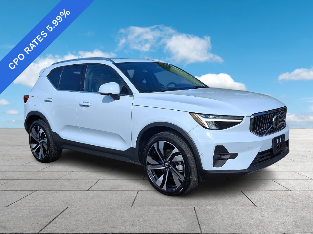2024 Volvo XC40 Plus