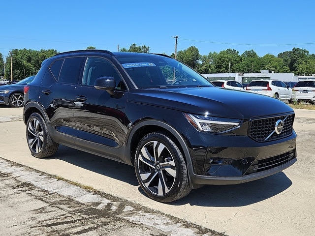 2023 Volvo XC40