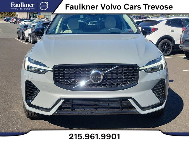2025 Volvo XC60 Hybrid T8 photo 2