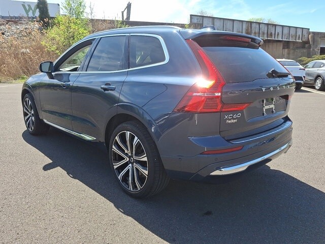 2023 Volvo XC60 Ultimate photo 4