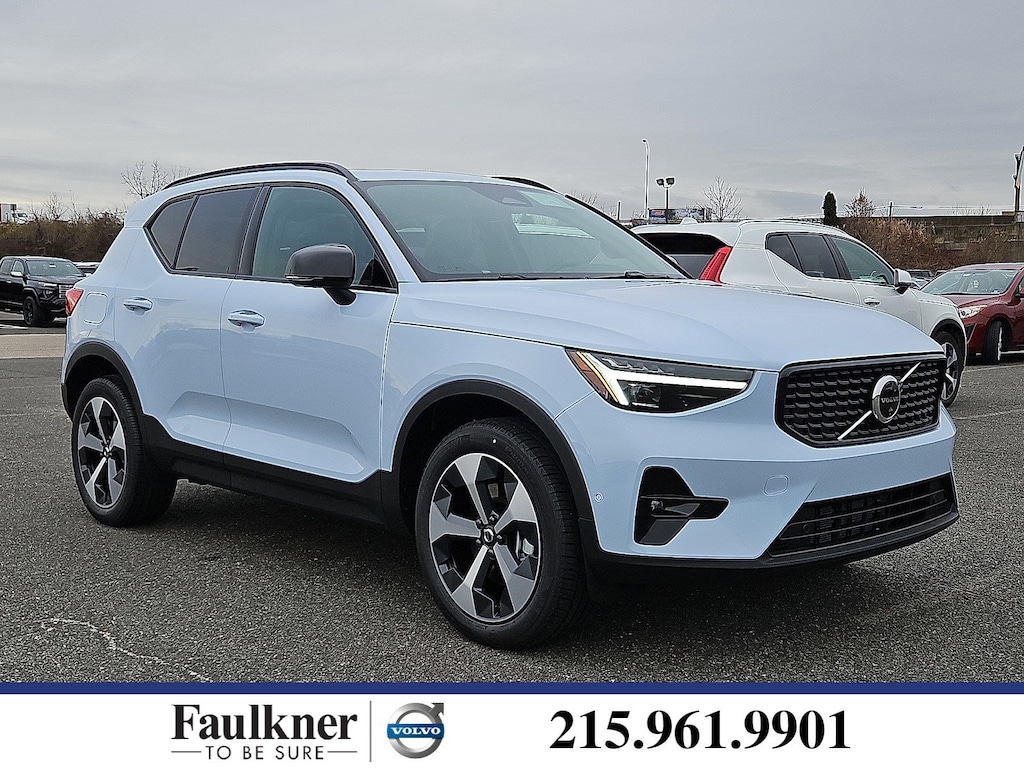 New 2026 Volvo XC40 B5 Plus SUV