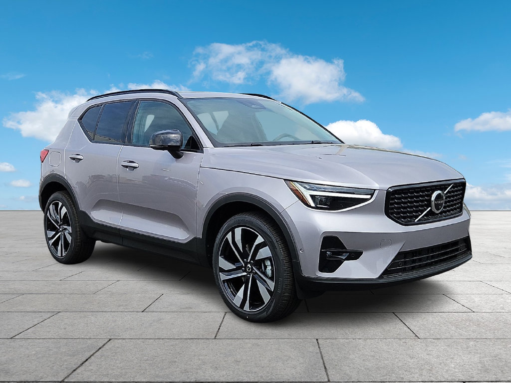 2026 Volvo XC40 Plus