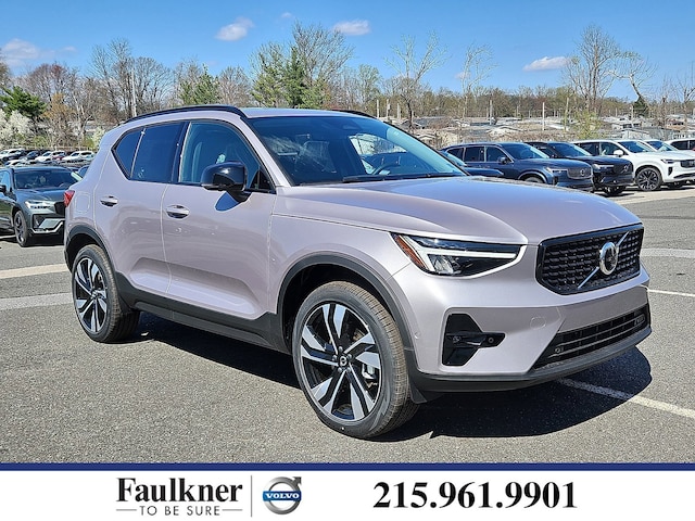 2026 Volvo XC40 B5 Plus SUV