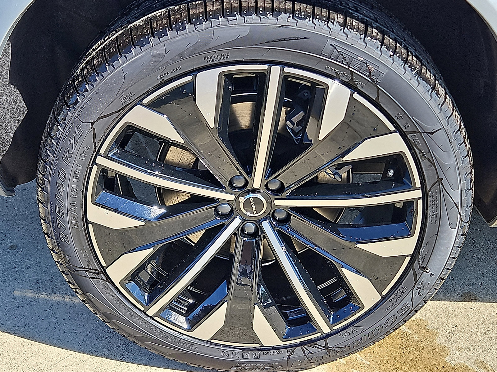 2026 Volvo XC90 Plus - Photo 7